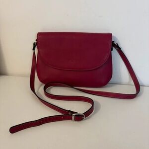 Elegant Magenta Crossbody Bag